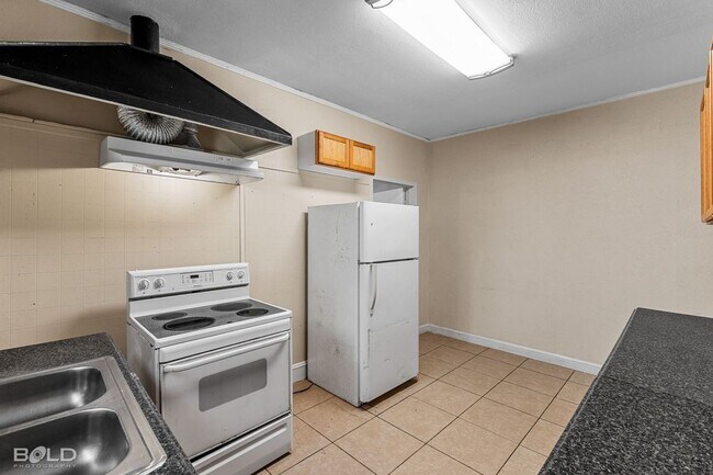 Building Photo - 649-B Merrick Street-