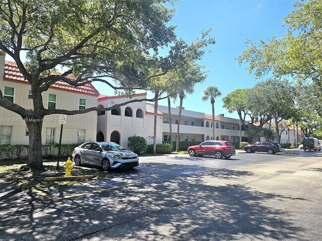 Building Photo - 7355 Woodmont Terrace