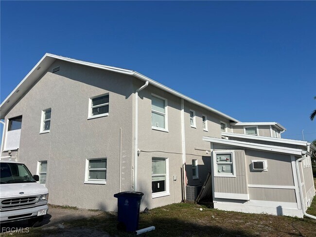 Building Photo - 11431 Char Ann Dr