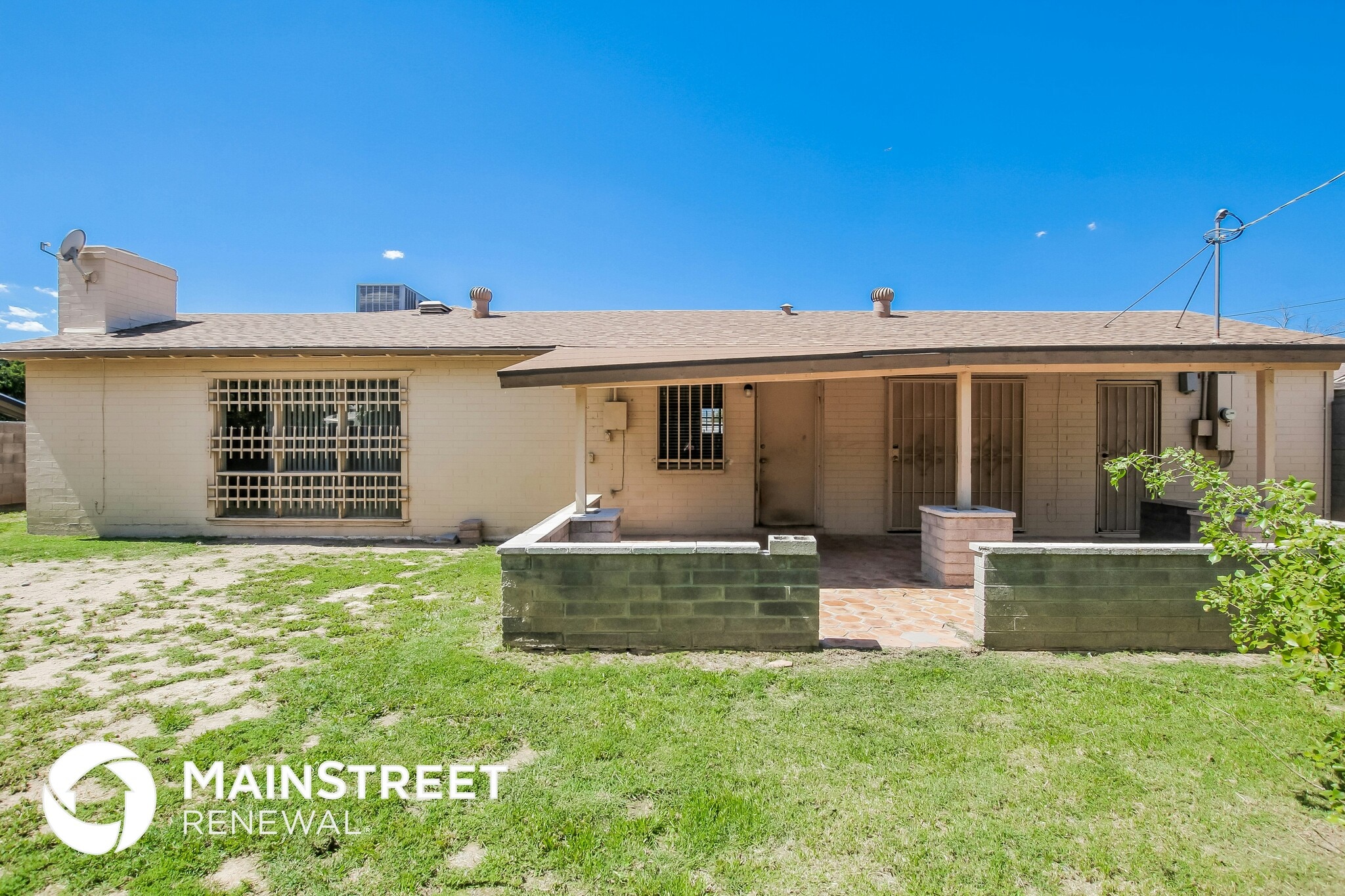 Building Photo - 5353 N 61st Ave