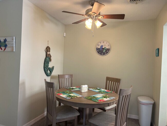 Building Photo - Venice, FL 2BR/2BA Condo in Sea Villas