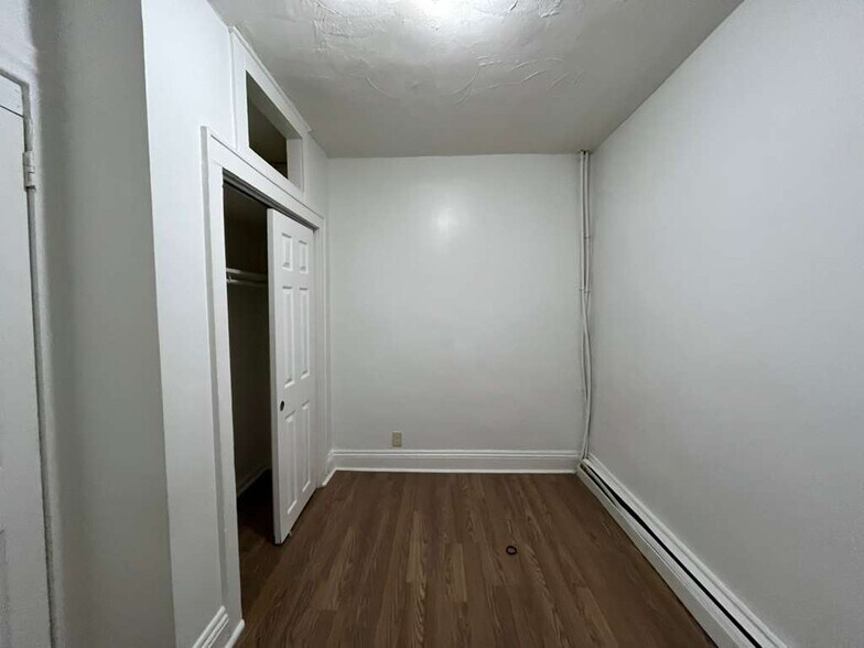 Building Photo - 31 Van Nostrand Ave