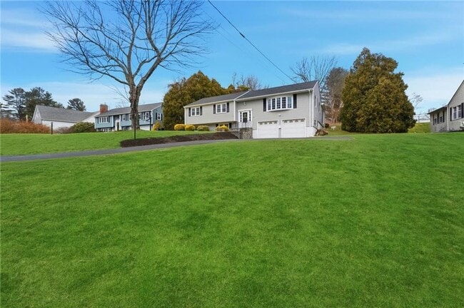 Building Photo - 38 Juniper Ln