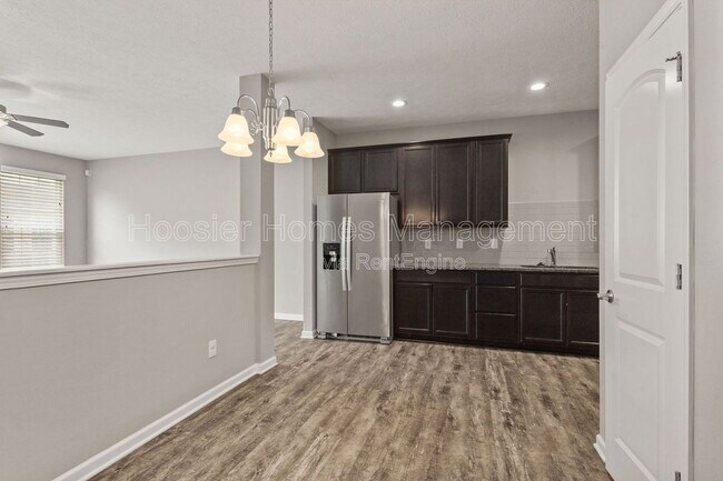 Building Photo - 556 Dylan Dr