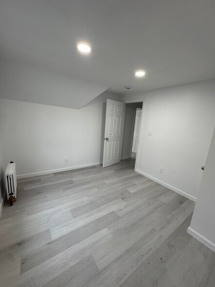 Building Photo - 9420 85th Rd