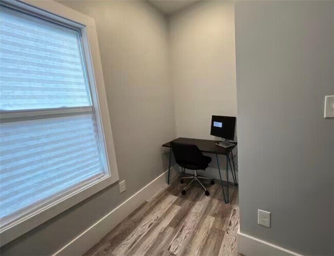 Building Photo - 2018 Detroit Ave NW