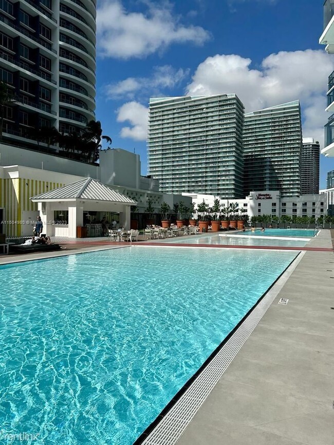 Building Photo - 1 br, 1 bath Condo - 1300 S Miami Ave Unit...