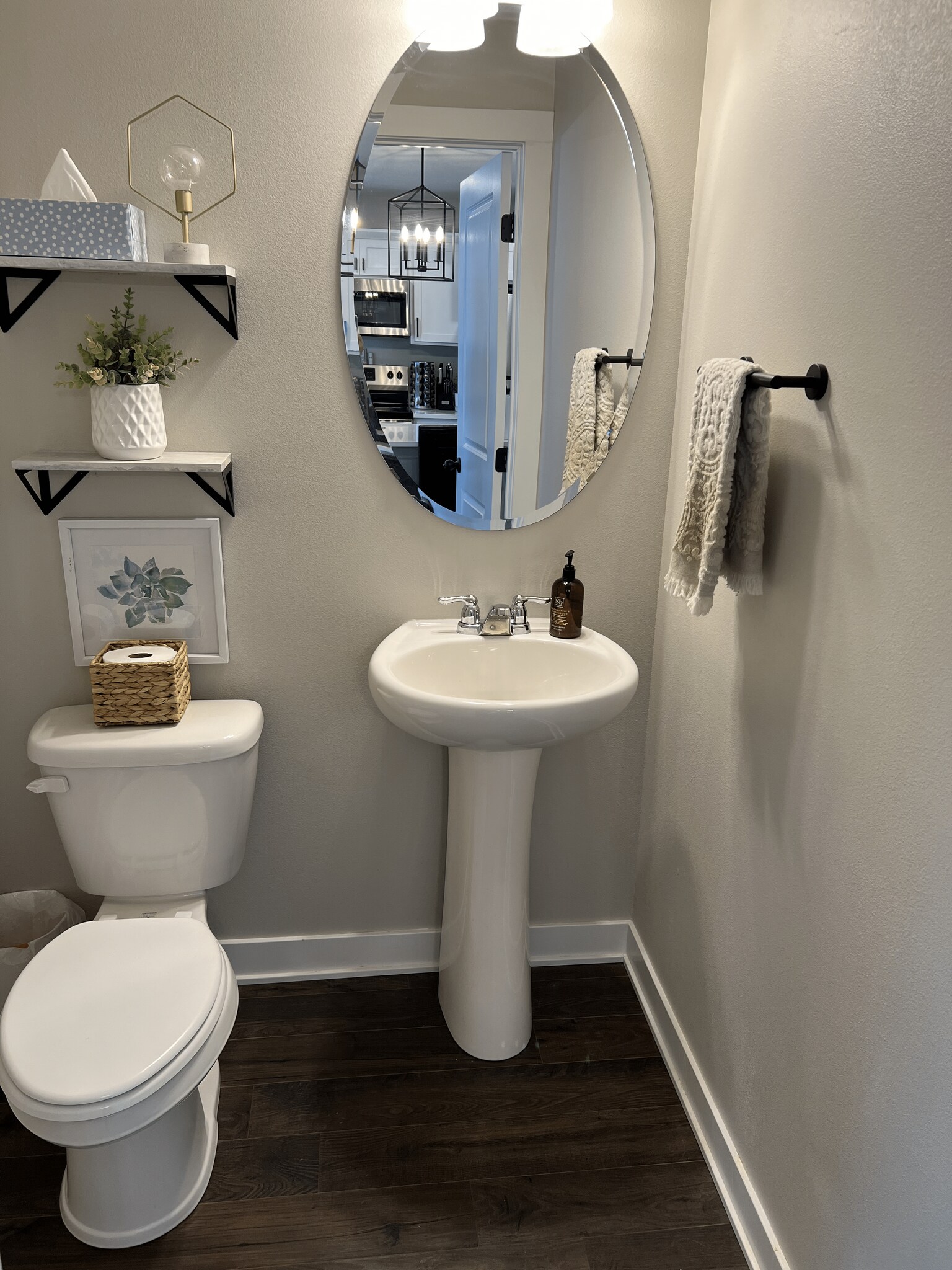 Building Photo - 170 NE 23rd Ln