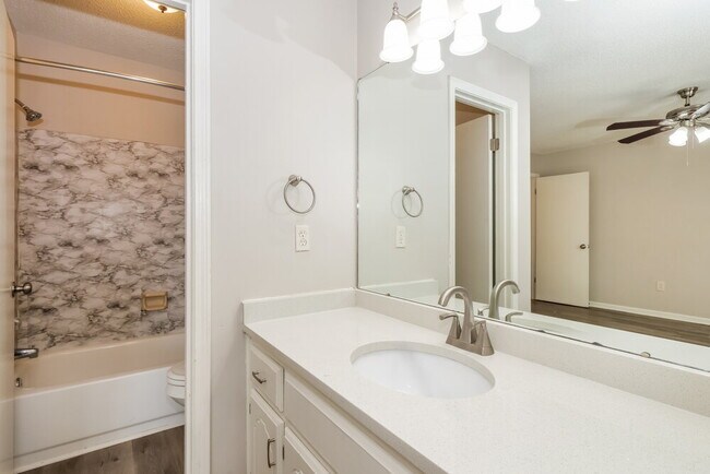 Building Photo - 2106 Charles Bryan Rd