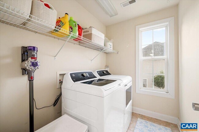 Building Photo - 1375 Amber Ridge Rd