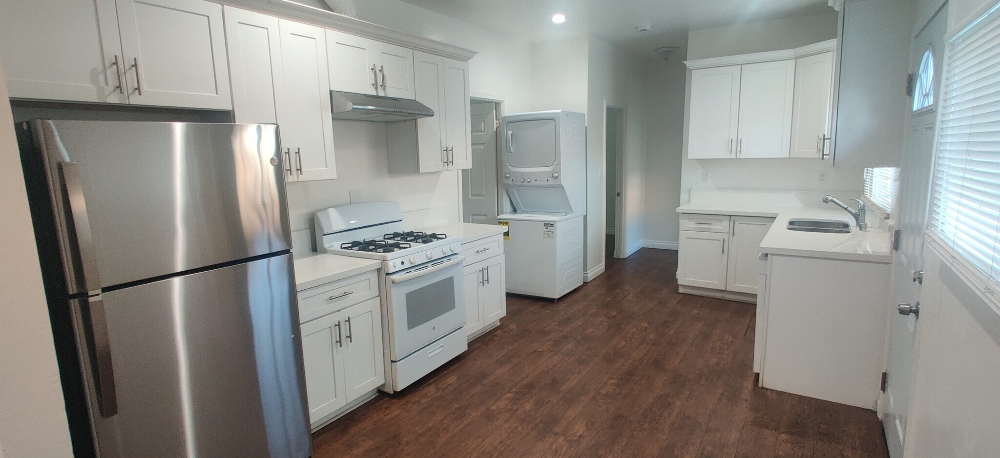 Building Photo - 4329 W 156th St