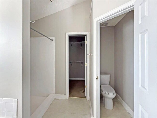 Building Photo - 3028 Express Ln NE