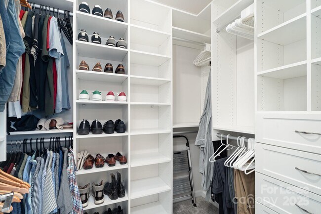 Building Photo - 408 Catawba Ave