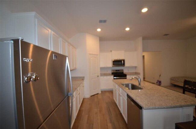 Building Photo - 1187 Amy Dr