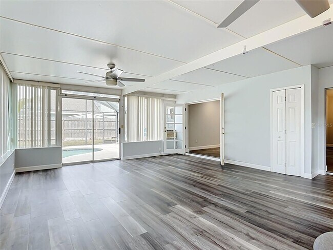 Building Photo - 227 Robbins Rest Cir