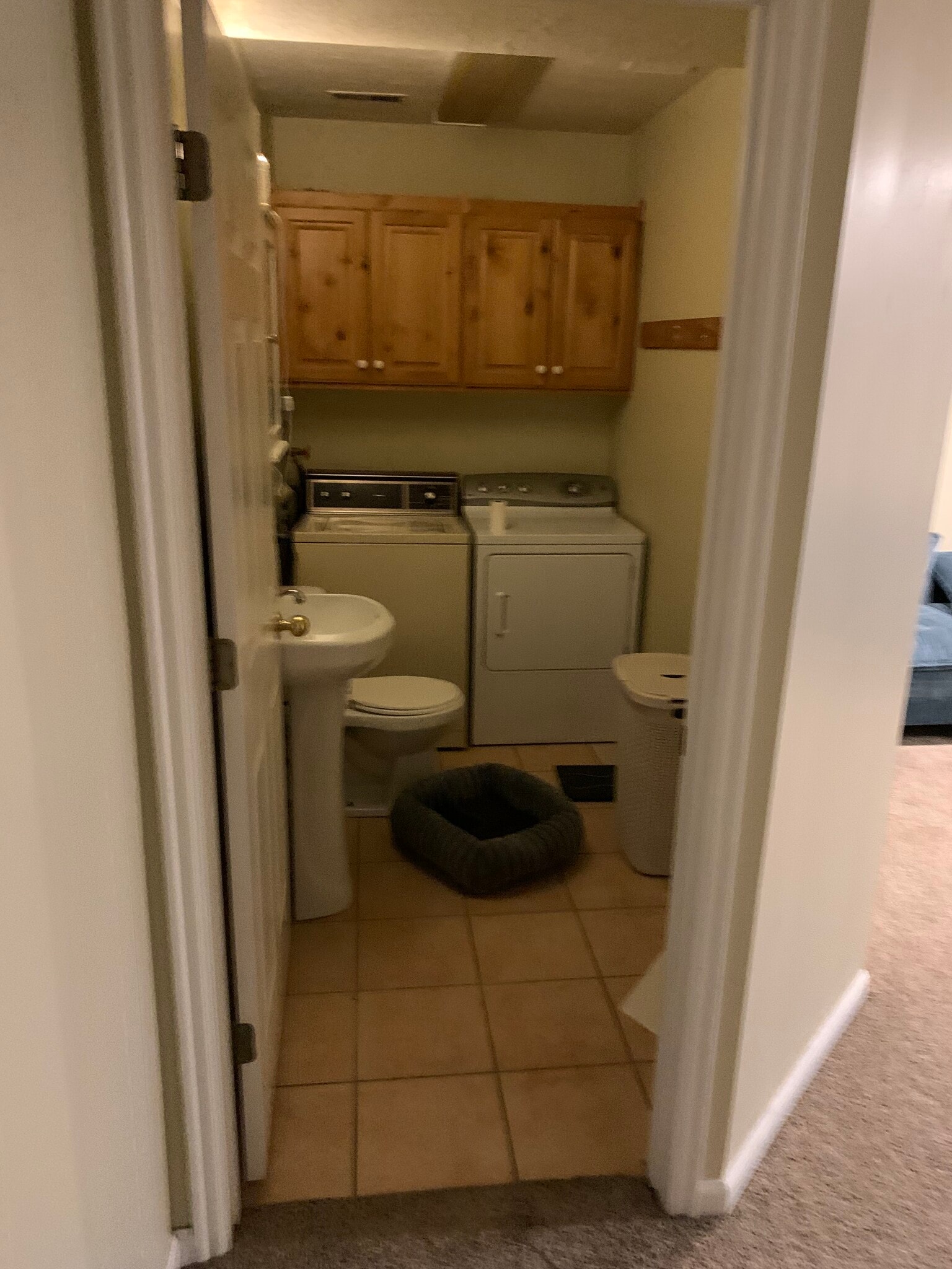 Laundry / Half Bath - 1642 E Fort Union Blvd