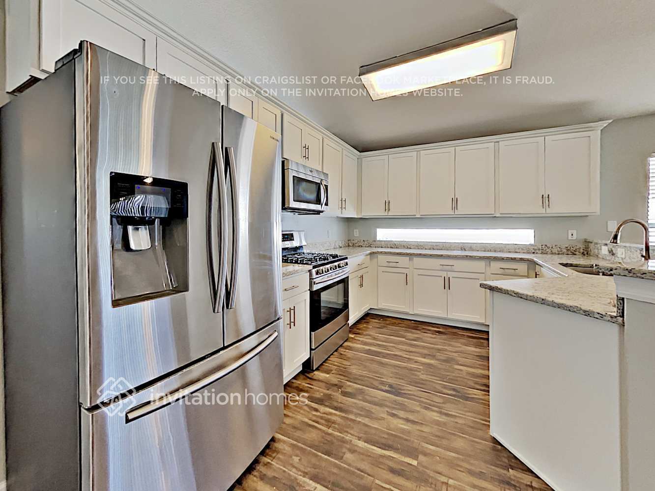 Building Photo - 1882 Sun Gazer Dr