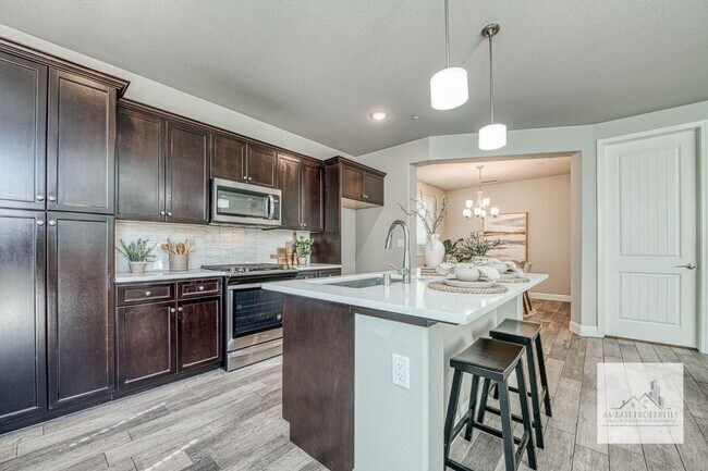 Building Photo - Stunning Granville Home in Copper River Canvas Gated Community!