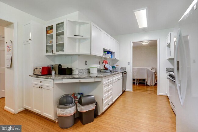Building Photo - 11802 Enid Dr
