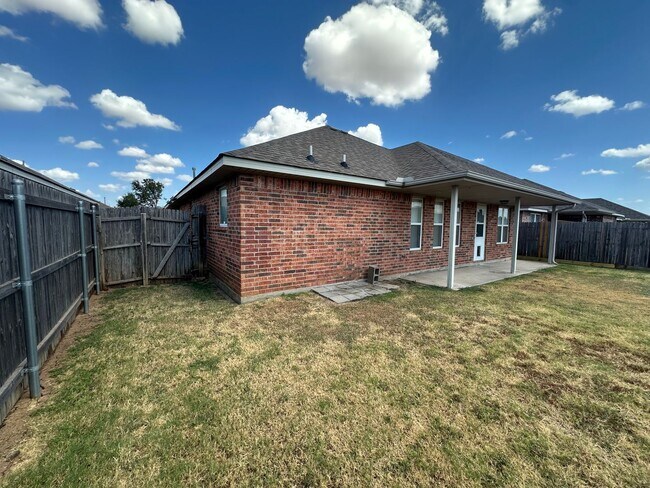 Building Photo - 4516 SE 79th St