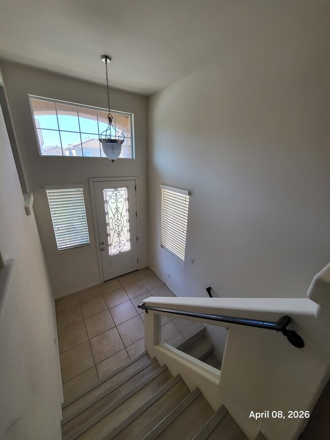 Building Photo - 5882 Azzura Palms Ave