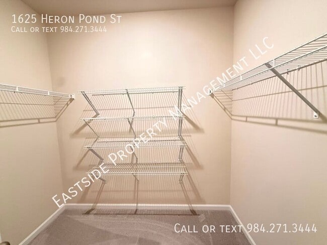 Building Photo - 1625 Heron Pond St
