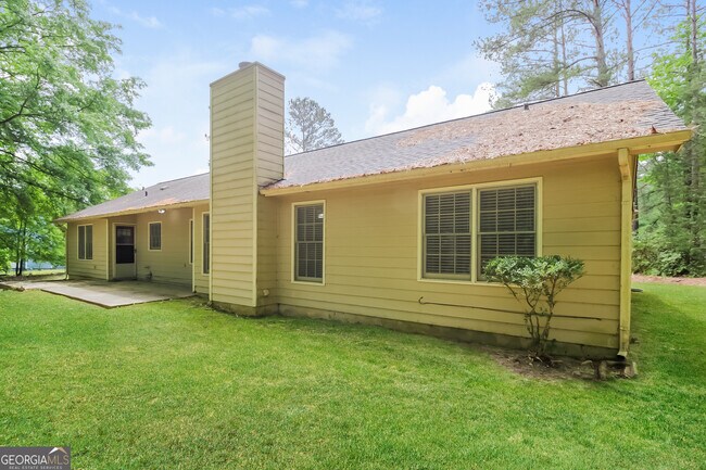 Building Photo - 10993 Clearwater Dr