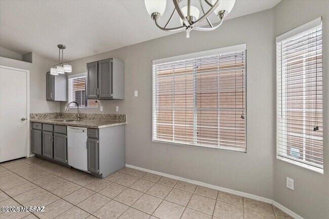 Building Photo - 8142 N Millwheel Pl