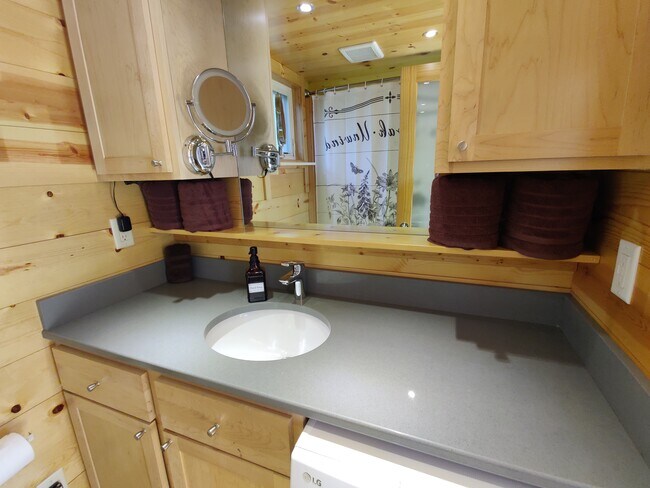 Building Photo - 2509 FM1984