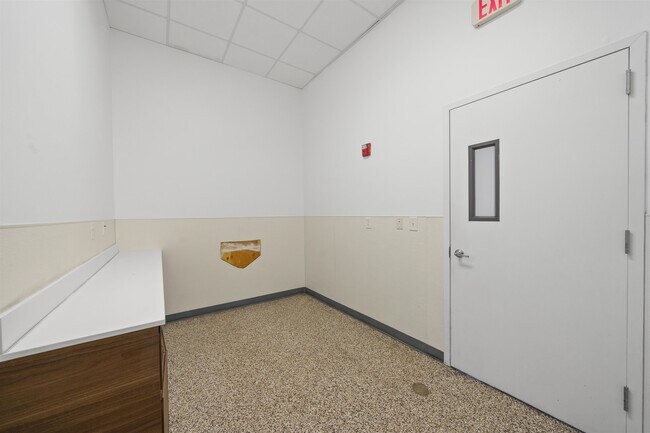 Building Photo - 25 Senate Pl