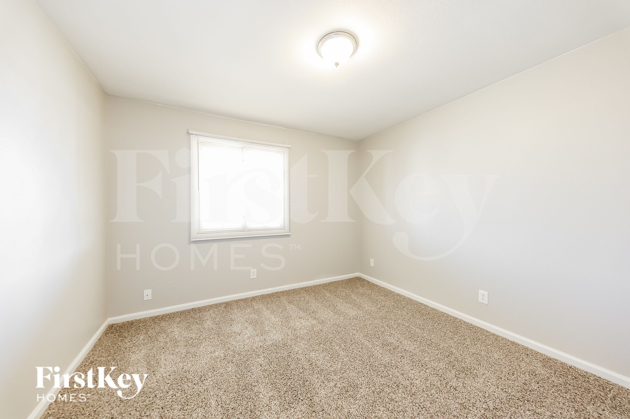 Building Photo - 3526 W Sierra St