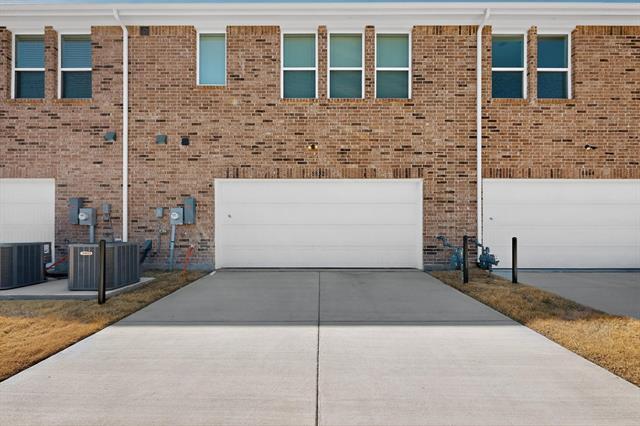 Building Photo - 8852 Magnet Dr