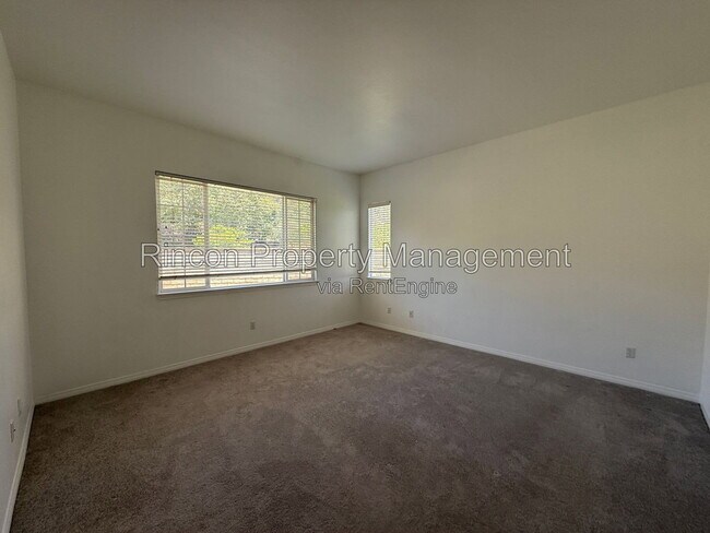Building Photo - 605 Corte Sol