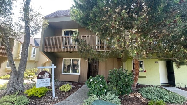 Primary Photo - 1109 Camino Del Valle