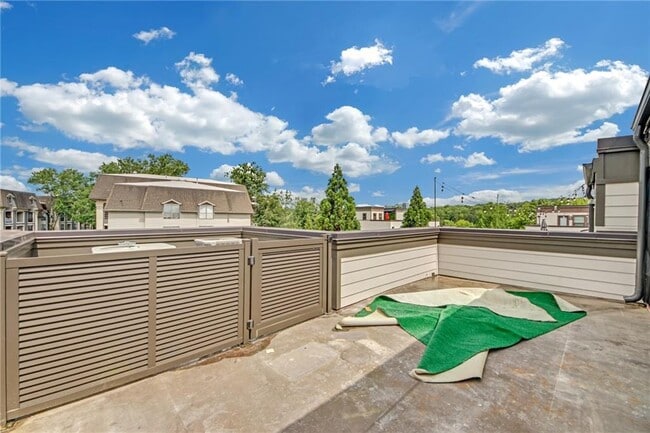 Building Photo - 860 Stonehill Ln