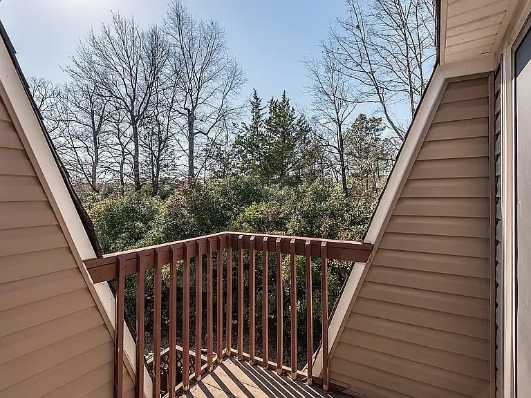 Building Photo - Room in Condo on Finley Forest Dr