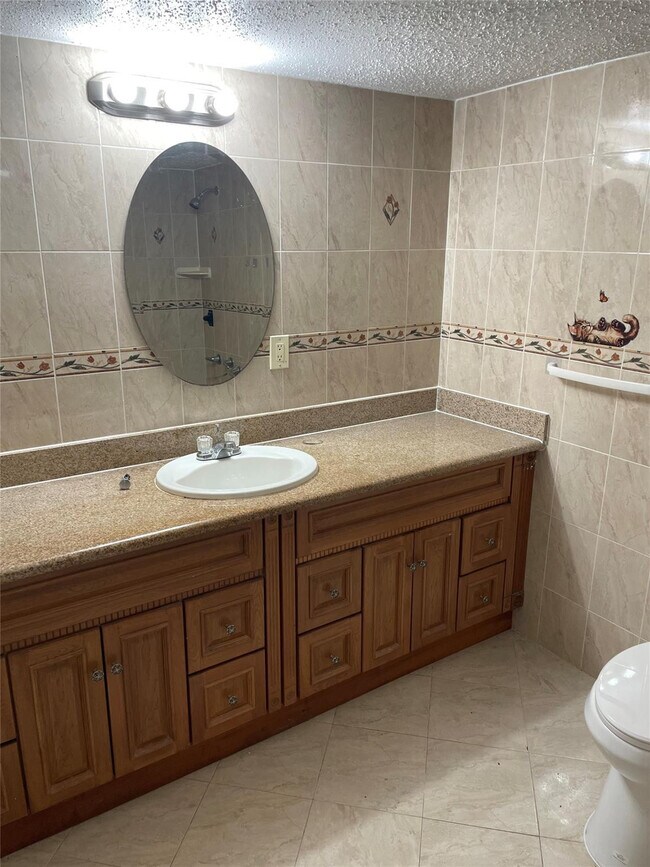 Building Photo - 8580 SW 23rd Pl