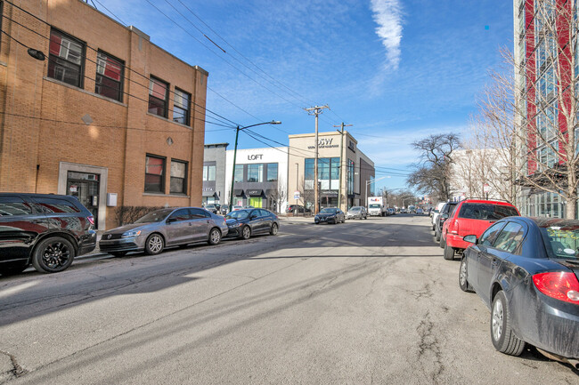 Building Photo - 1515 N Fremont St