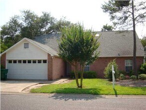 Building Photo - 133 Parkwood Dr