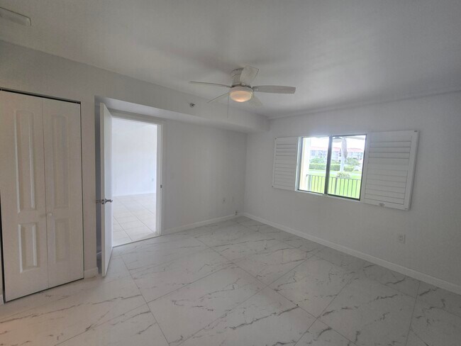 Building Photo - 901 Seafarer Cir