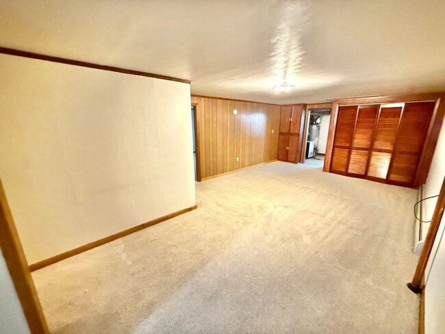 Building Photo - 4 Bedroom - 2 Bath Ranch Style Home with 2 car attached garage in Loveland, Colorado