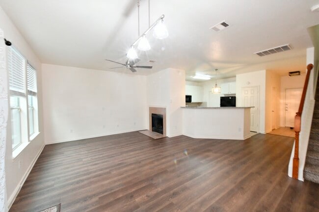 Building Photo - 13070 Lawsons Creek Ln