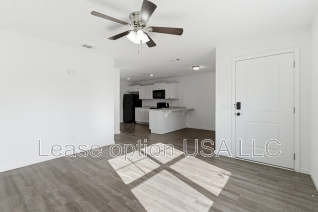 Building Photo - 34 Pine St