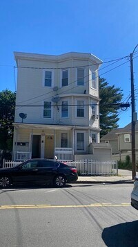 Building Photo - 409 Chestnut St