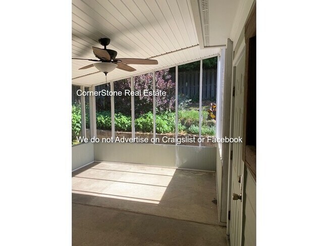 Building Photo - 401 Cityview Ln