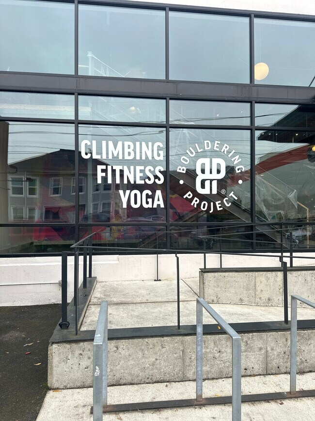 Building Photo - 1403 N 36th St