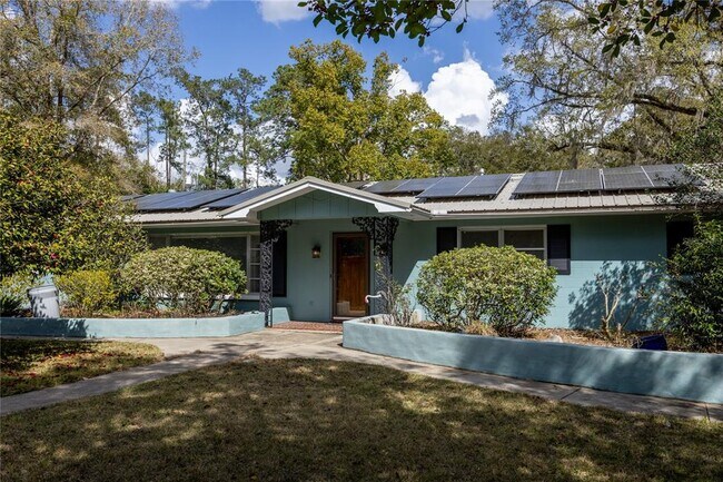 Building Photo - 1421 NW 30th St