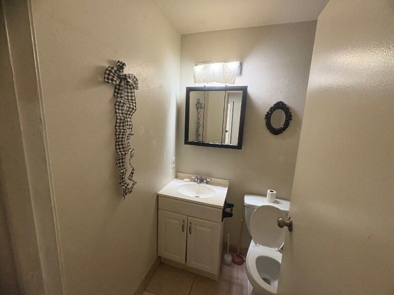 Building Photo - 3487 20th St