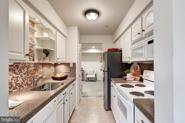 Building Photo - 3815 Sunnyfield Ct
