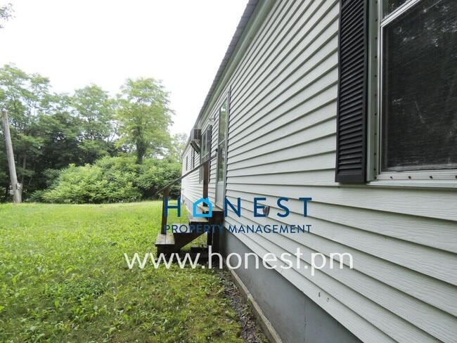 Building Photo - 9 Lexi Ln